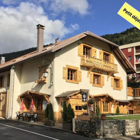 Relais Mont Jura Adults Only Bed & Breakfast Lelex Luaran gambar